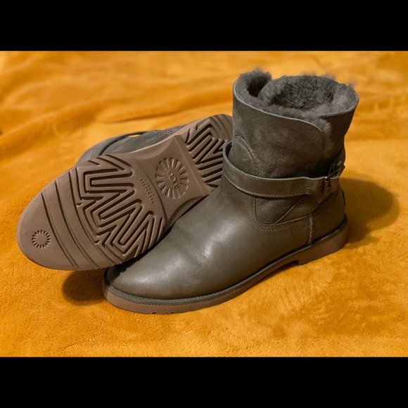 Ugg Shoes | Womens Ugg Boots - Burnt Olive Romely Buckle, Size 9 | Color: Green | Size: 9 | Smanzwallace's Closet